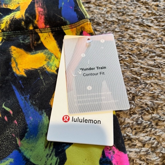 NWT Lululemon size 4 Wunder Train High Rise 8” - Picture 5 of 8